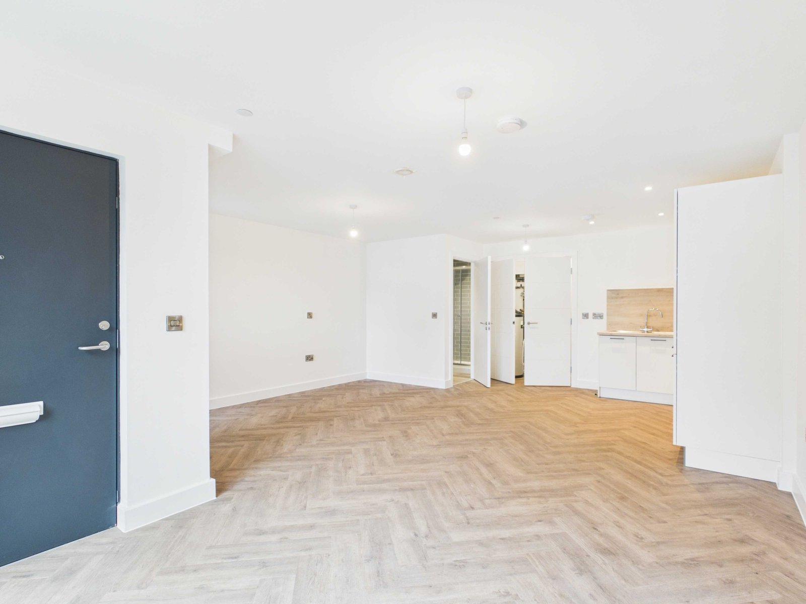 Lombe House – Studio Apartment
